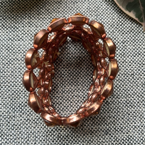 ✨ Y2K Vintage Rose Gold and Rhinestone Stretchy Bracelet ✨ - Picture 11 of 17